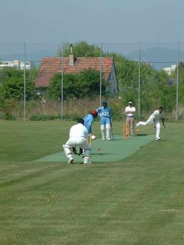 Jaypaul Vedanayagam bowls for UNCC